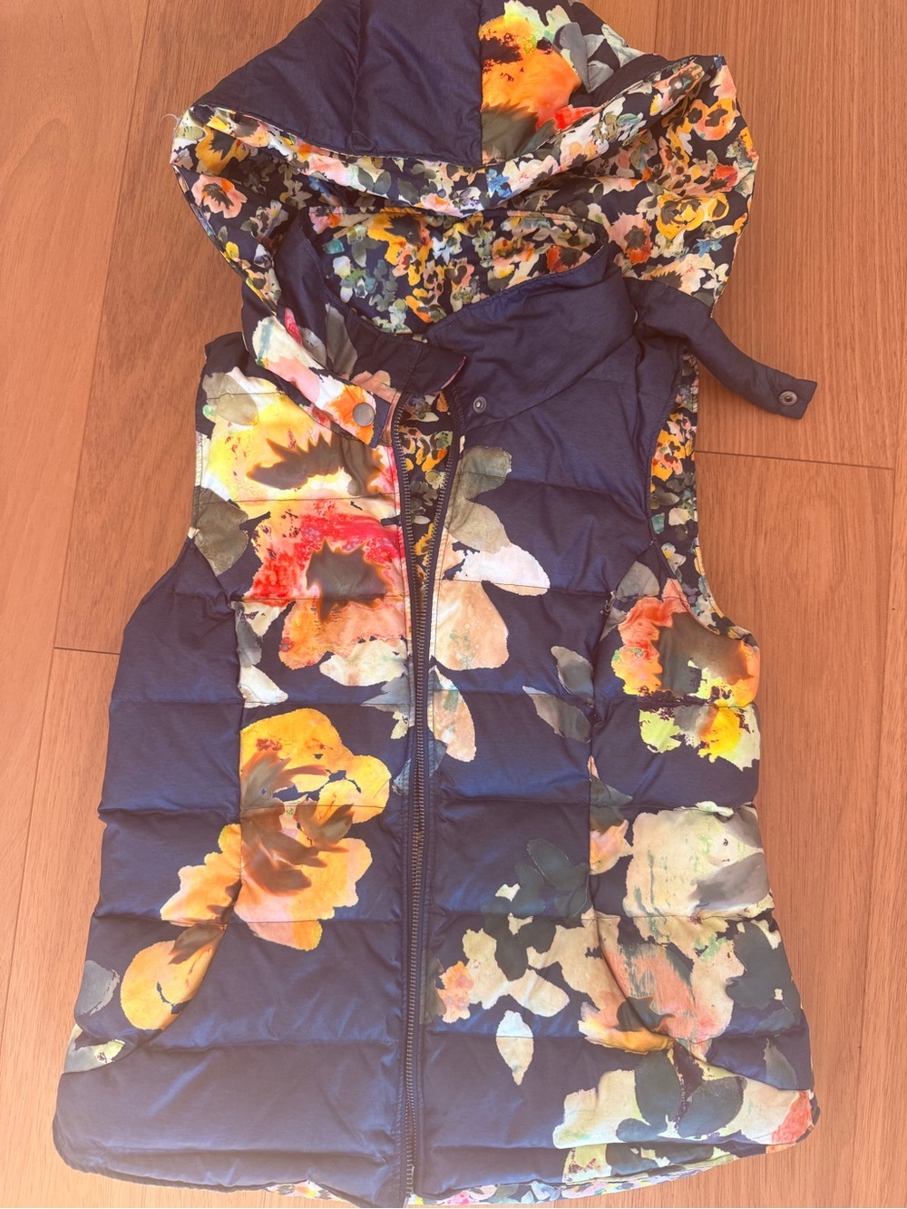 Floral Quilted reversible Hooded Puffer Vest - Anthropologie